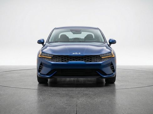 Used 2025 Kia K4 FWD image 2