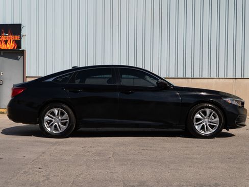 Used 2019 Honda Accord LX image 10