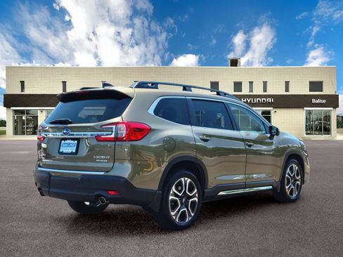 Used 2023 Subaru Ascent Limited w/ Technology Package AWD/4WD image 3