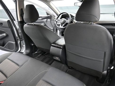 Used 2024 Nissan Altima 2.5 SV image 12