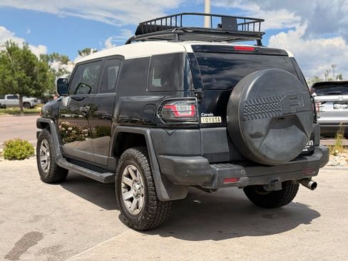 Used 2014 Toyota FJ Cruiser 4WD w/ Upgrade Package image 6