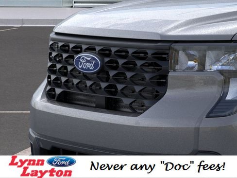 New 2025 Ford Maverick XLT w/ XLT Luxury Package FWD image 18