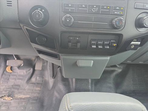 Used 2016 Ford F250 XL w/ Power Equipment Group RWD image 13
