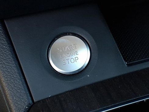 Used 2023 Audi Q5 2.0T Premium image 34