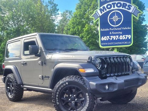 Used 2020 Jeep Wrangler Sport AWD/4WD image 1