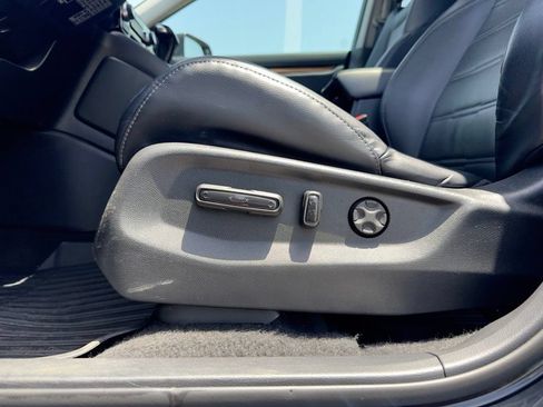 Used 2017 Honda CR-V Touring image 22