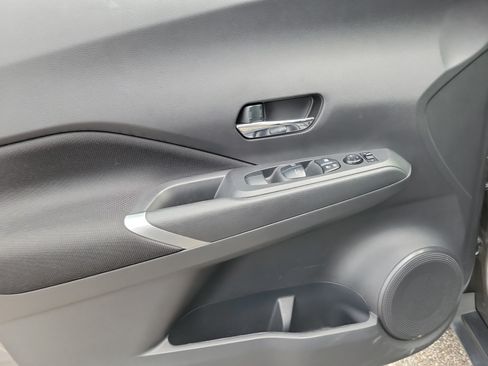 Certified 2022 Nissan Kicks SV FWD image 15
