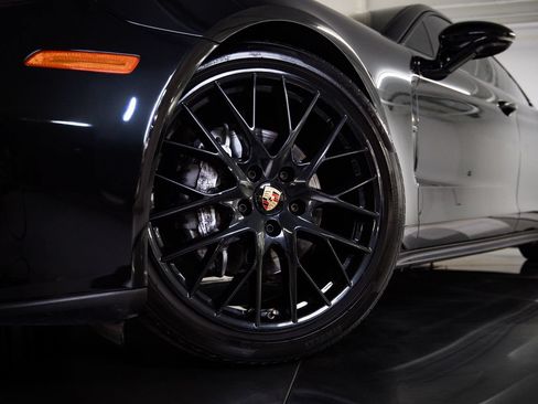 Certified 2023 Porsche Panamera 4 Platinum Edition AWD/4WD image 12