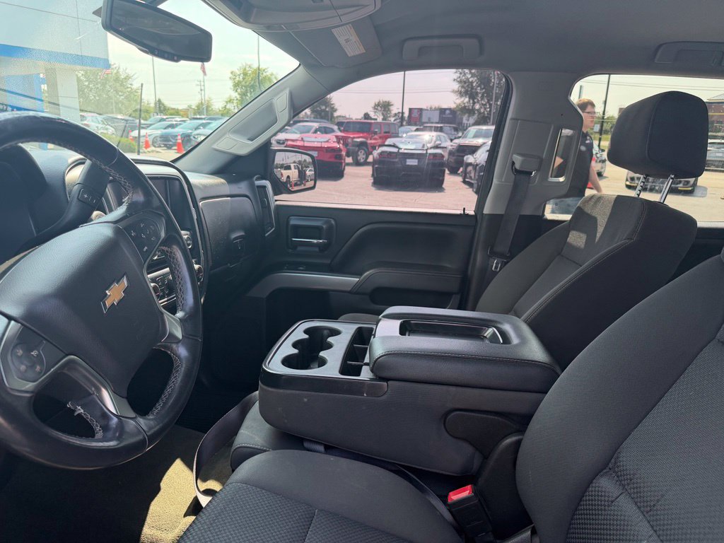 Used 2017 Chevrolet Silverado 1500 LT w/ All Star Edition AWD/4WD image 5