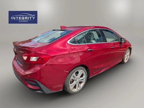Used 2017 Chevrolet Cruze Premier FWD image 5