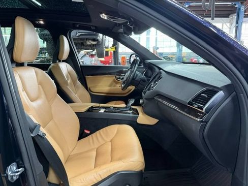 Used 2016 Volvo XC90 T6 Momentum w/ Momentum Plus Package AWD/4WD image 12