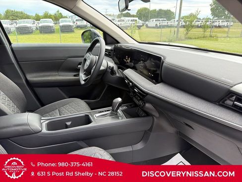 Certified 2026 Nissan Kicks SV w/ Charging Package FWD image 37