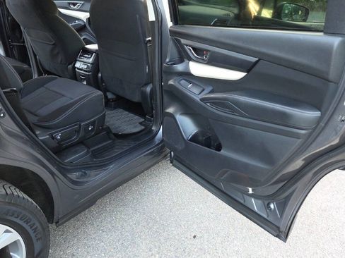 Used 2019 Subaru Ascent Premium AWD/4WD image 40