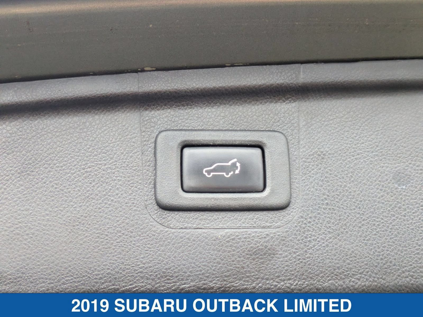 Used 2019 Subaru Outback 2.5i Limited AWD/4WD image 35