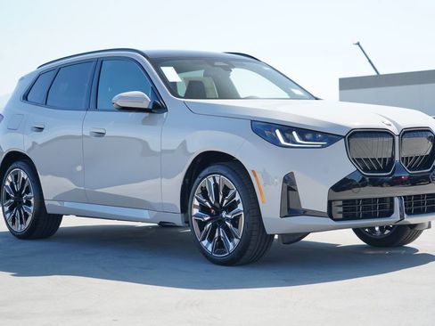 New 2026 BMW X3 xDrive30 w/ M Sport Package AWD/4WD image 3