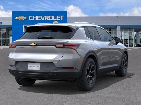 New 2026 Chevrolet Equinox EV LT image 4