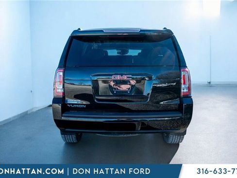 Used 2018 GMC Yukon SLT w/ HD Trailering Package image 34