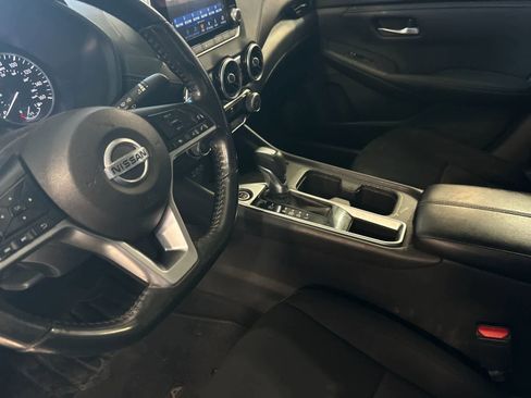 Used 2022 Nissan Sentra SV FWD image 12