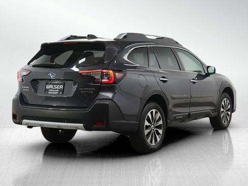 Used 2023 Subaru Outback Touring AWD/4WD image 5