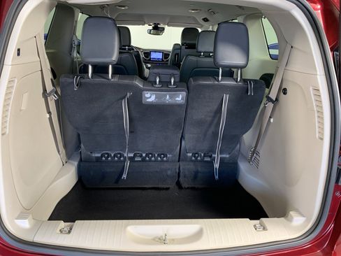 Used 2017 Chrysler Pacifica Touring-L Plus w/ Advanced Safetytec Group image 34