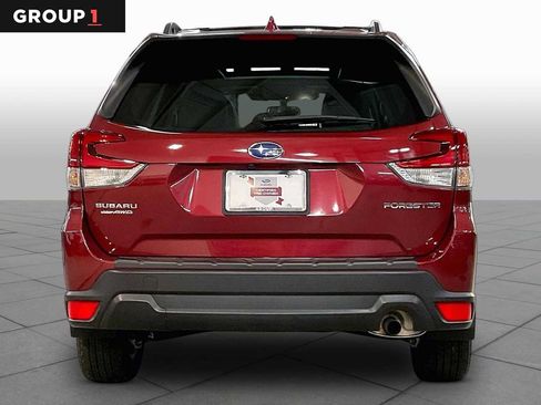 Used 2023 Subaru Forester Premium AWD/4WD image 5