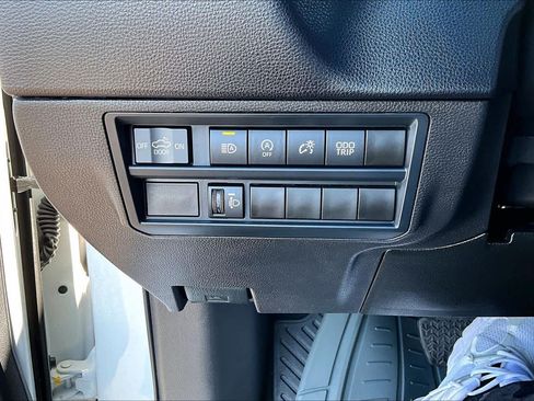 Used 2026 Toyota Tundra SR5 AWD/4WD image 32