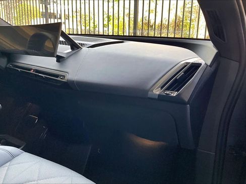 Used 2026 BMW iX xDrive45 image 18