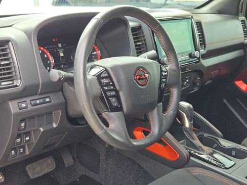 Used 2023 Nissan Frontier PRO-4X w/ Technology Package AWD/4WD image 10