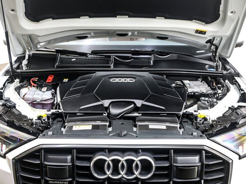 Used 2024 Audi Q7 3.0T Premium Plus image 12