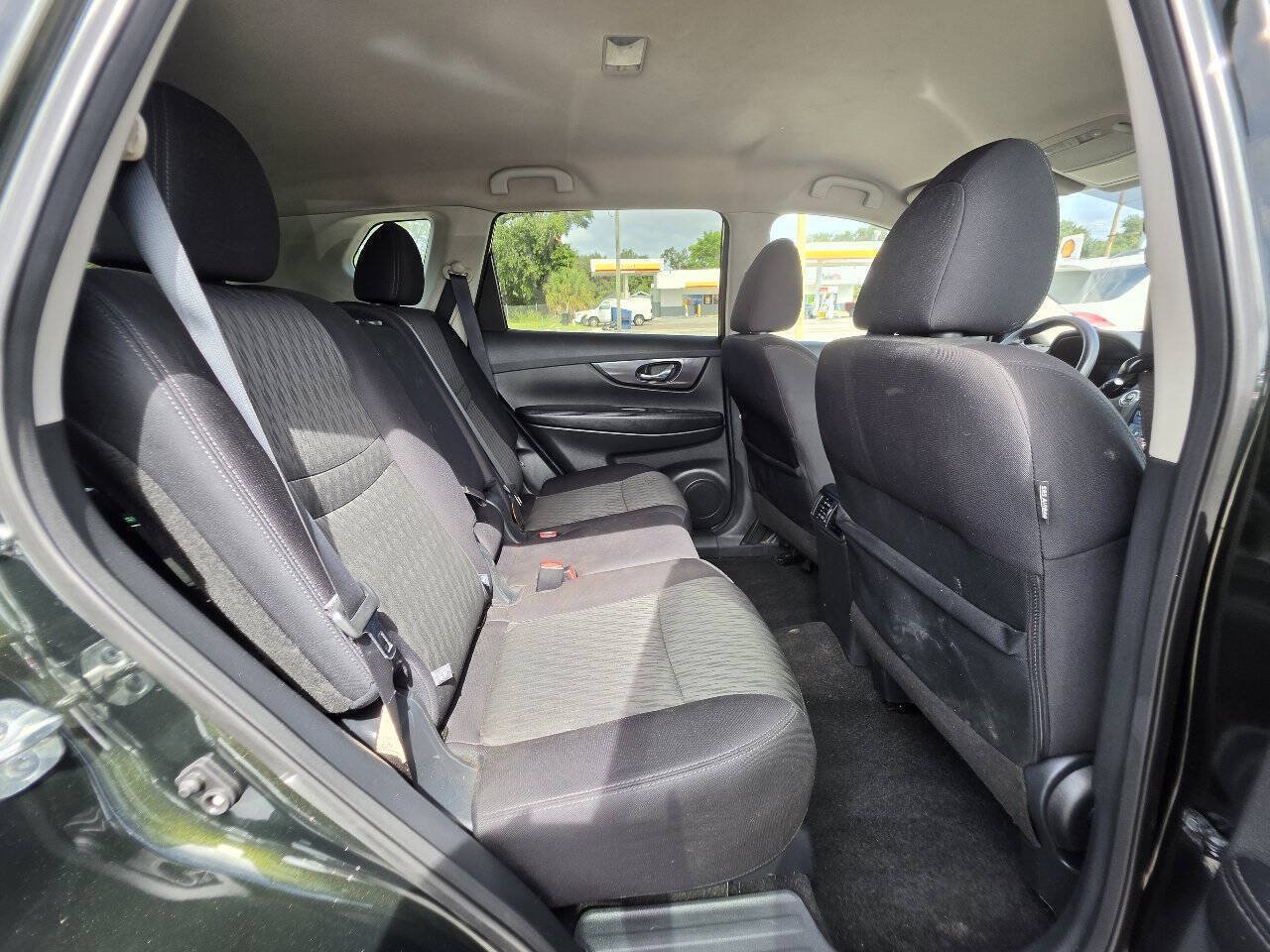 Used 2020 Nissan Rogue SV AWD/4WD image 18