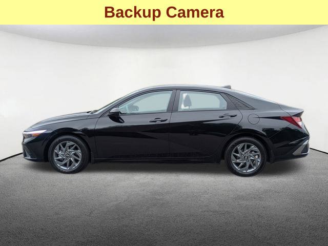 Used 2024 Hyundai Elantra SEL FWD image 9