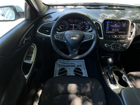 Used 2023 Chevrolet Malibu LT FWD image 31