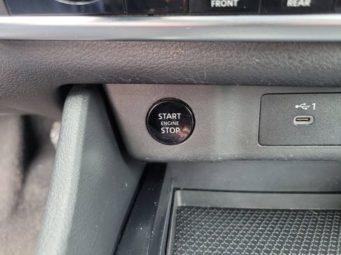 Used 2024 Nissan Rogue SV AWD/4WD image 27