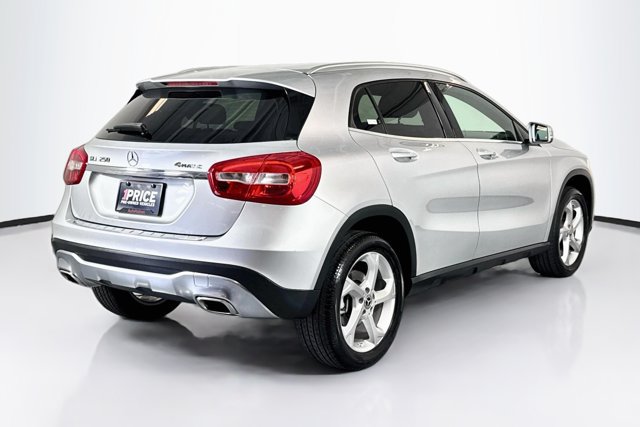 Used 2020 Mercedes-Benz GLA 250 4MATIC image 5