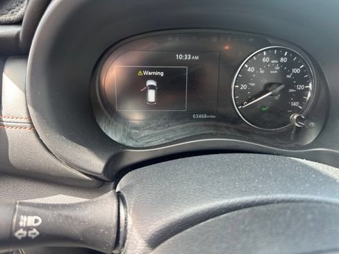 Used 2023 Nissan Kicks SR FWD image 3