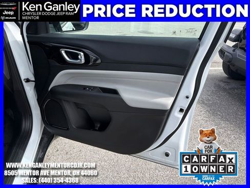 Used 2023 Jeep Compass Limited image 24