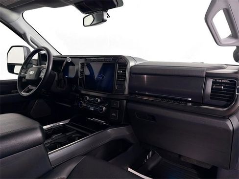 Used 2024 Ford F350 Lariat image 28