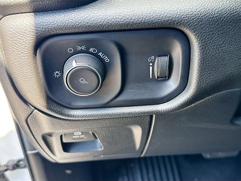 Used 2023 RAM 1500 Big Horn AWD/4WD image 26