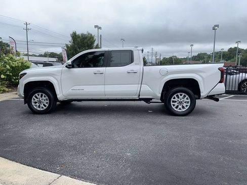 Used 2025 Toyota Tacoma SR5 RWD image 5