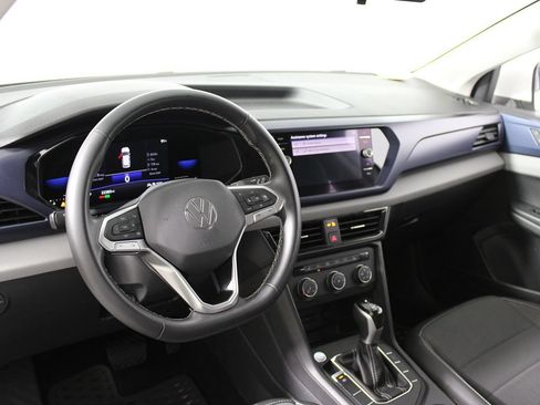 Used 2022 Volkswagen Taos SE FWD image 8