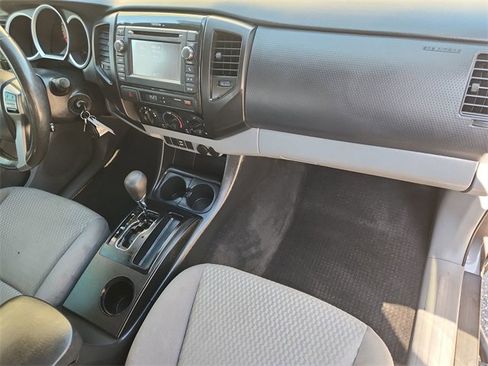 Used 2013 Toyota Tacoma PreRunner w/ Convenience Pkg image 24