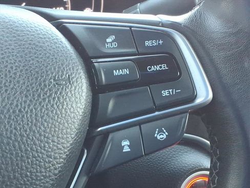 Used 2018 Honda Accord Touring image 13