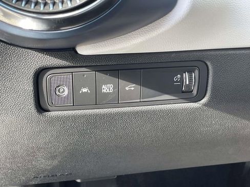 Used 2025 Chevrolet Equinox EV LT image 18