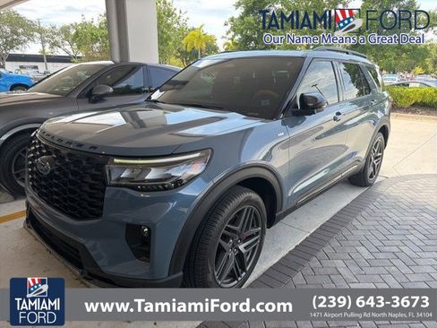 Used 2025 Ford Explorer ST-Line w/ Premium Package AWD/4WD image 1