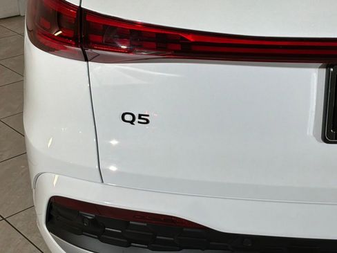 Certified 2025 Audi Q5 Premium w/ Convenience Package image 27