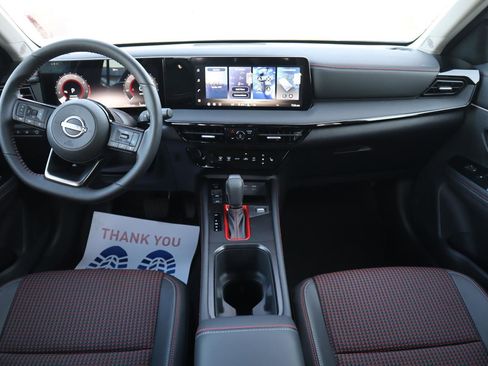 New 2026 Nissan Kicks SR w/ SR Premium Package FWD image 21