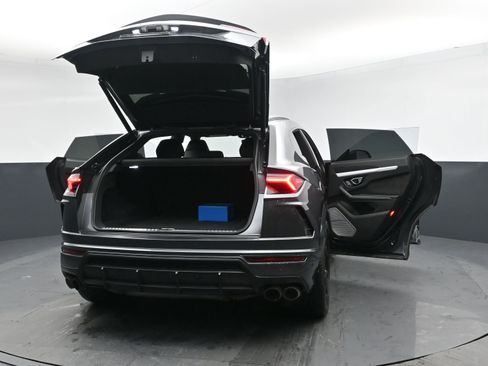 Used 2020 Lamborghini Urus image 33