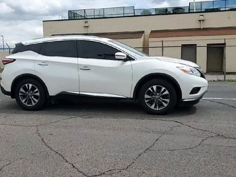 Used 2017 Nissan Murano S AWD/4WD image 9