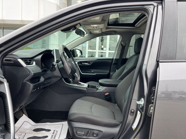 Used 2024 Toyota RAV4 XLE w/ Convenience Package AWD/4WD image 9