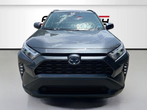 Used 2025 Toyota RAV4 XLE w/ Convenience Package AWD/4WD image 2